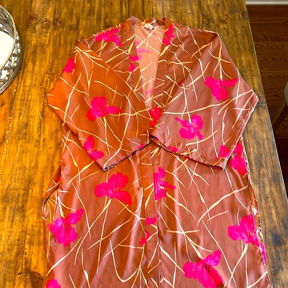 Cardigan Satin Robe in Floral Pink and Brown - Picture 5 of 7